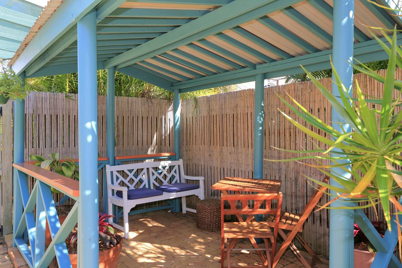 Golden Cane Bed & Breakfast Bargara Exterior photo